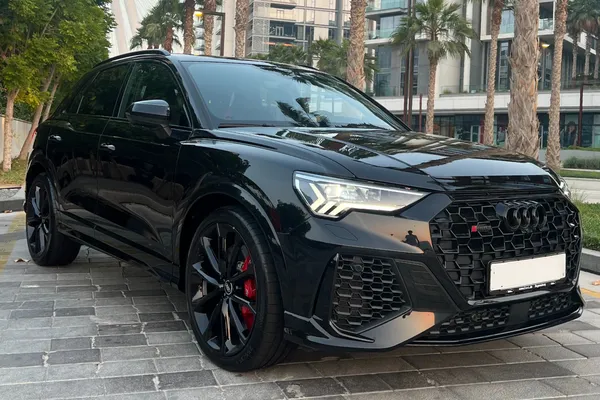 location dubai audi rsq3